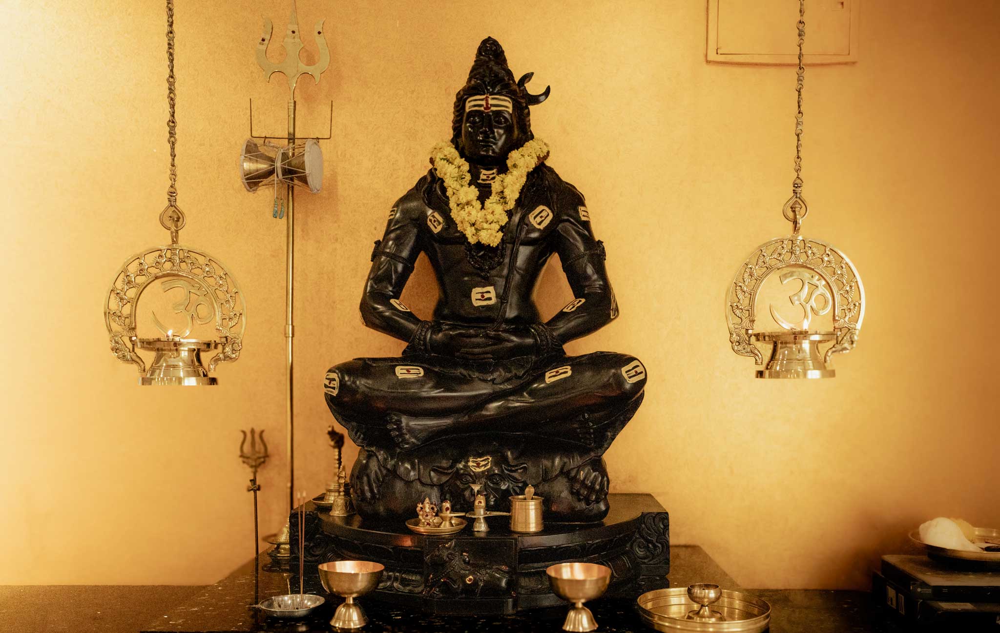 Practice in the hall at Sthalam 8